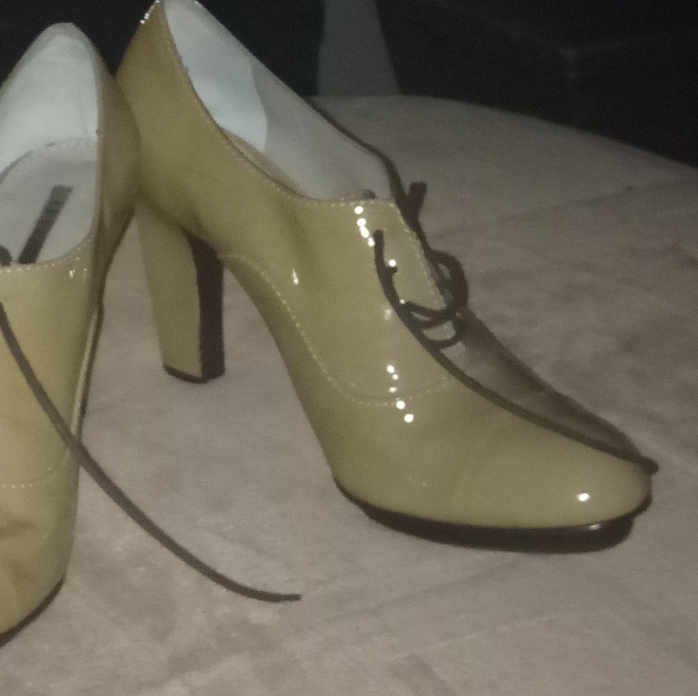 Theory women's shoe - Picture 3 of 3